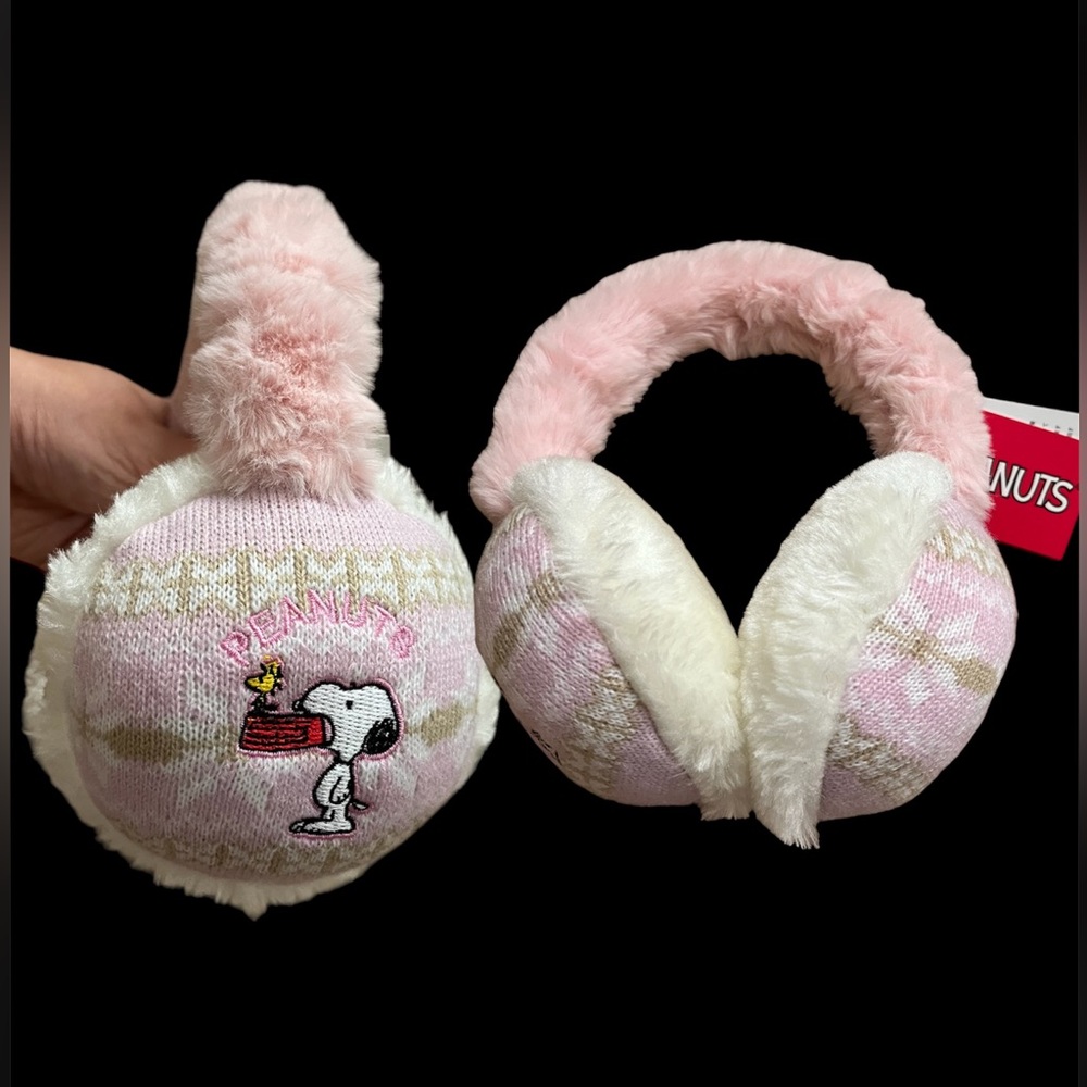 Peanuts worldwide japanese snoopy fluffy earsmuffs